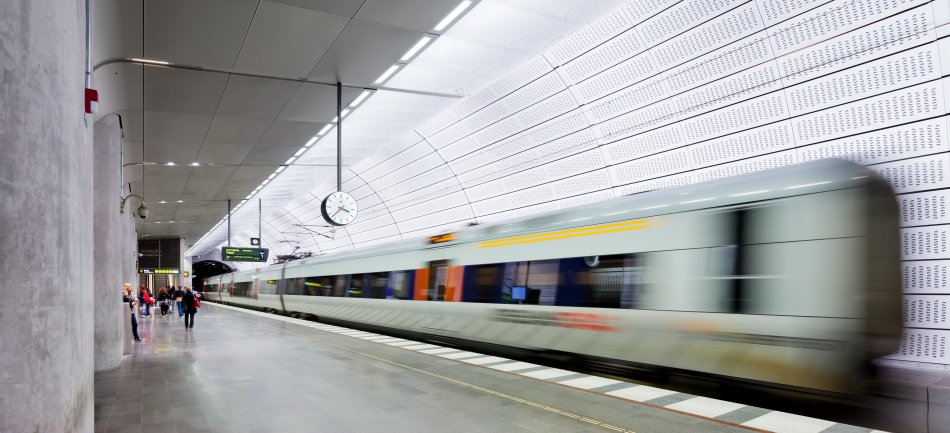 Öresundståg vid Triangelns station, Malmö. Foto.
